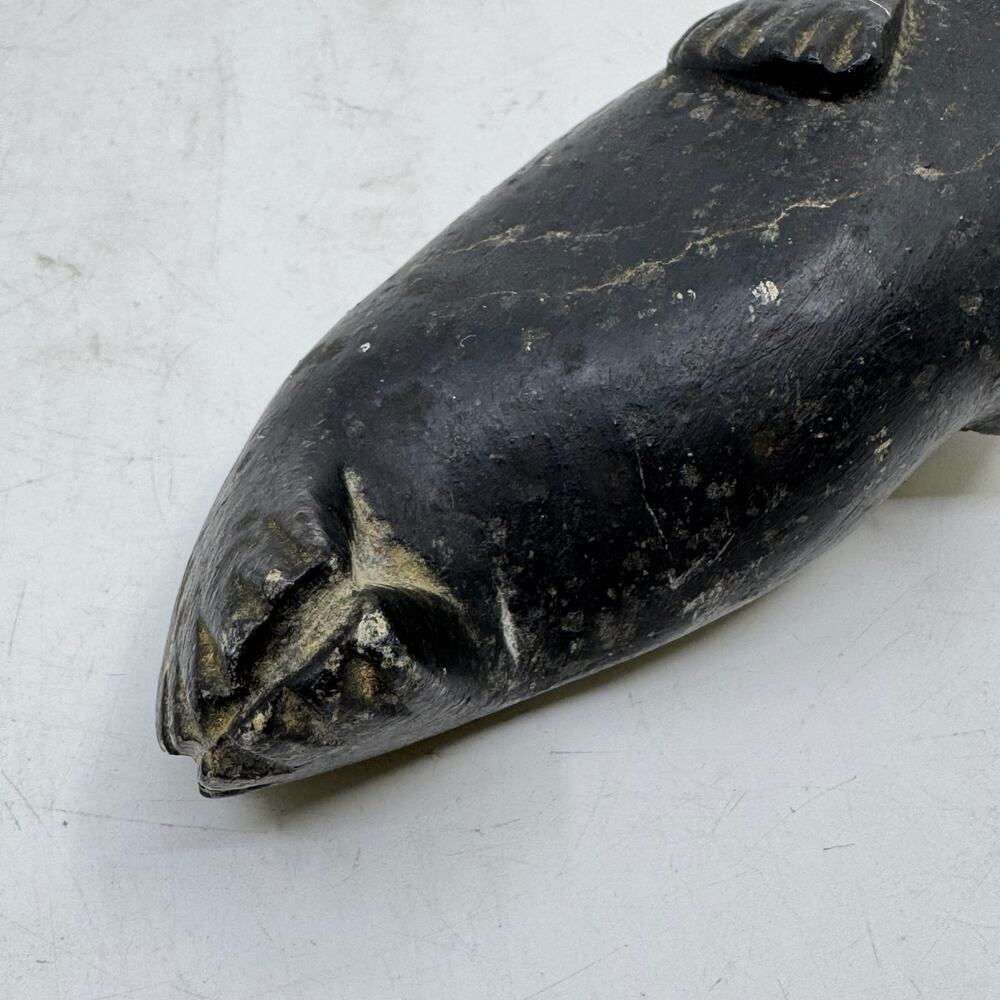 Inuit Handmade Blackstone Reclining Seal Sculpture - Picture 5 of 10